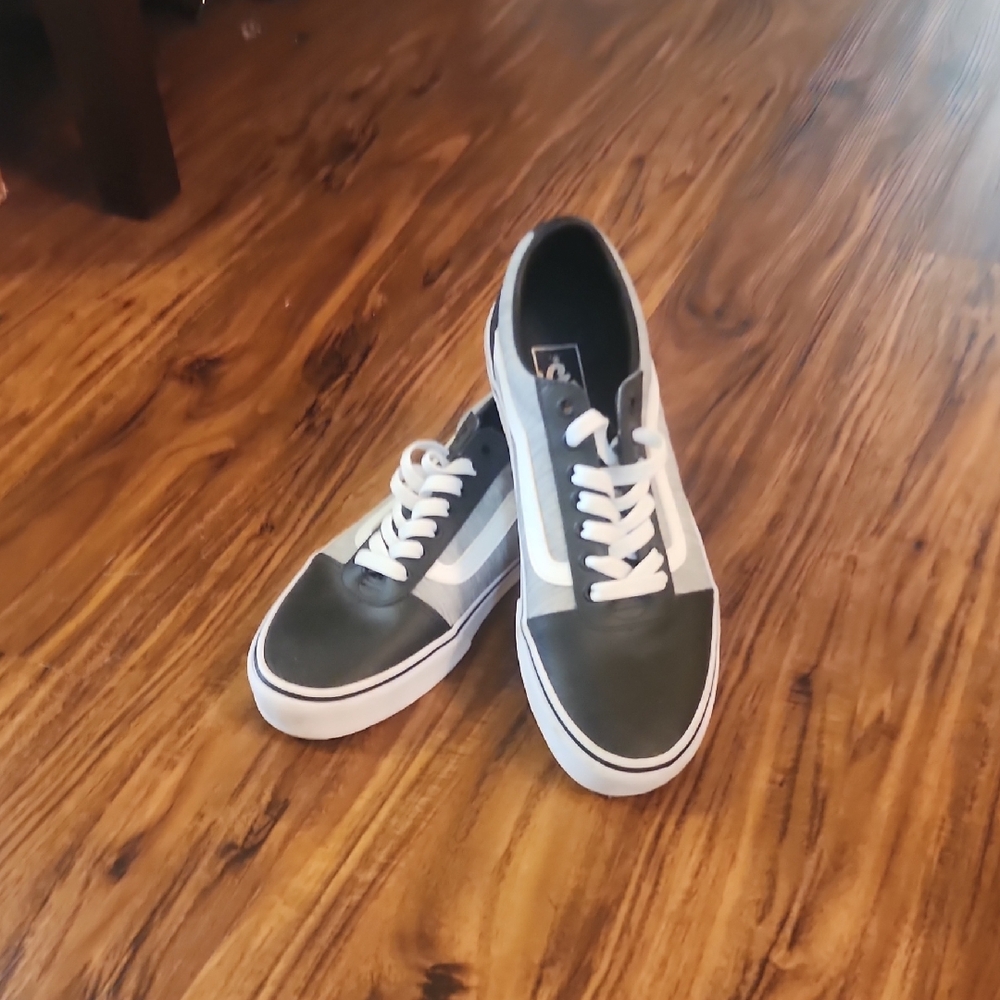 Men's Vans Sneakers With Leather Detail - Picture 1 of 6